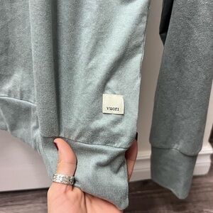 Vuori long sleeve shirt